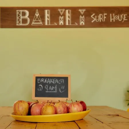 Gasthuis Balili Surf House 2*