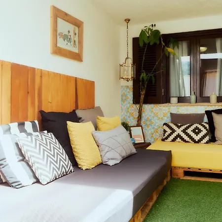 Gasthuis Balili Surf House