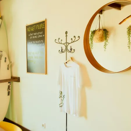 Gasthuis Balili Surf House 2*