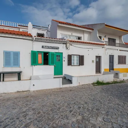 Balili Surf House 2* Baleal