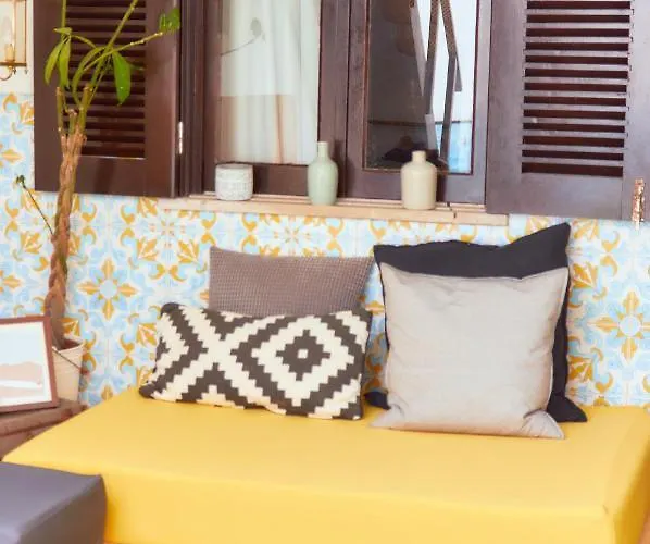 게스트하우스 Balili Surf House 2*