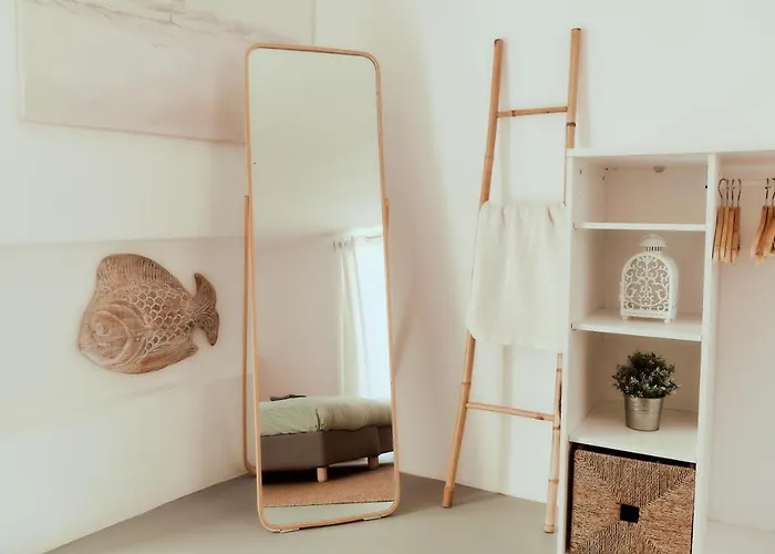 Balili Surf House 2*