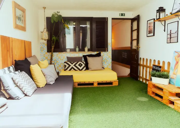 Balili Surf House 게스트하우스 2*