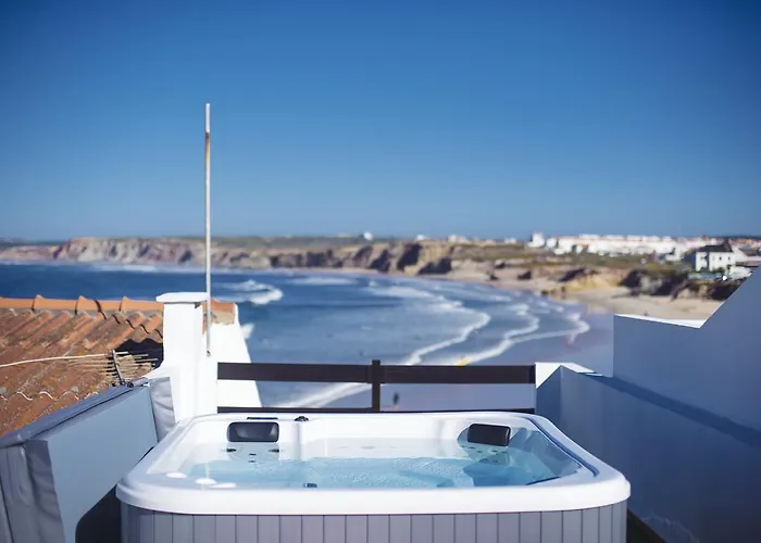 Balili Surf House 2* 발리알