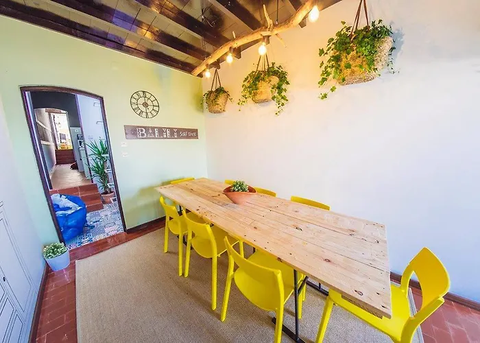 Balili Surf House 발리알